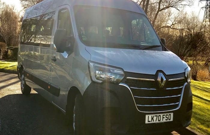 aluguel de van com motorista preço